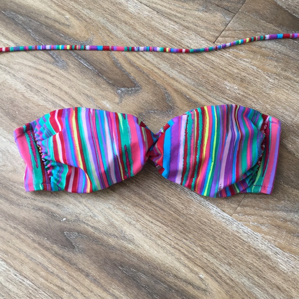 Victoria’s Secret Stripe Twist Bikini Top - Picture 2 of 6